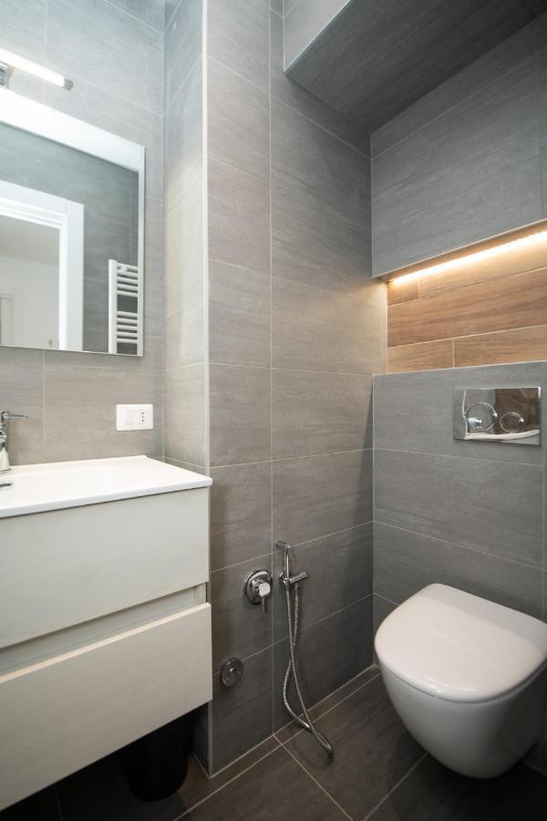 Appartamento Incantevole Centro Milan Bagian luar foto